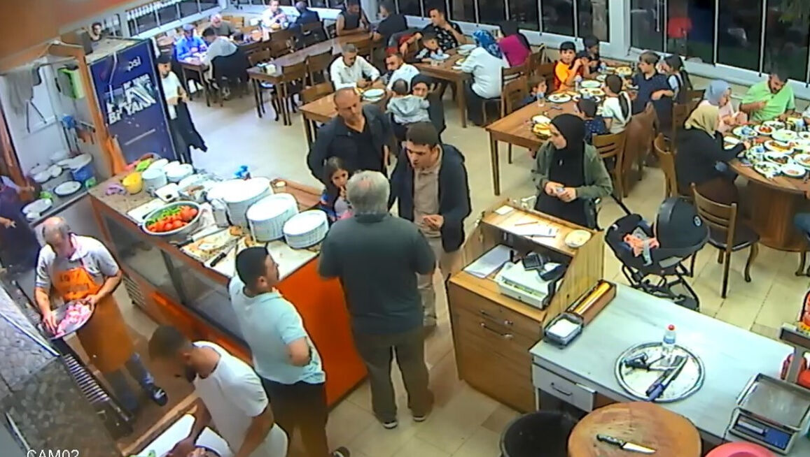 Kavgada bebeği yere düşmüştü! Ailesiyle darbedilen savcının ifadesi ortaya çıktı - 2. Resim