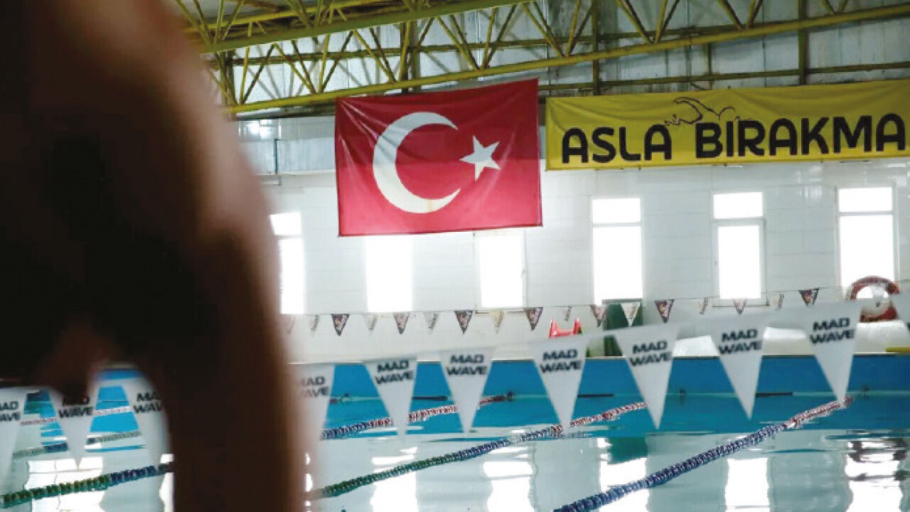 Parola; asla bırakma! Havuzdaki gururumuz Kuzey Tunçelli'nin hikayesi - 2. Resim