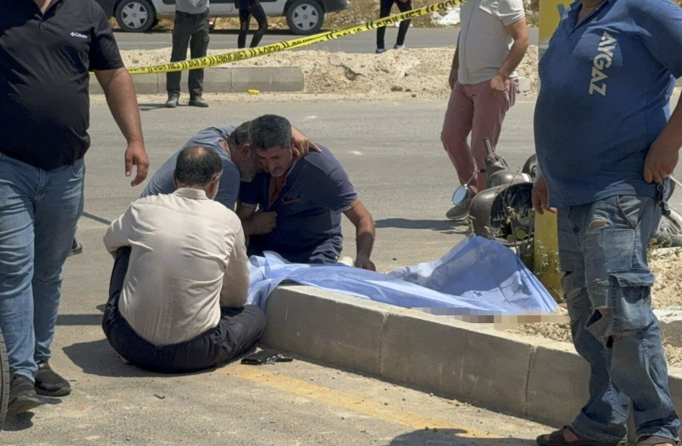 14 yaşındaki gencin kahreden ölümü! Yakınları sinir krizi geçirdi 14 yaşındaki gencin kahreden ölümü! Yakınları sinir krizi geçirdi - 1. Resim