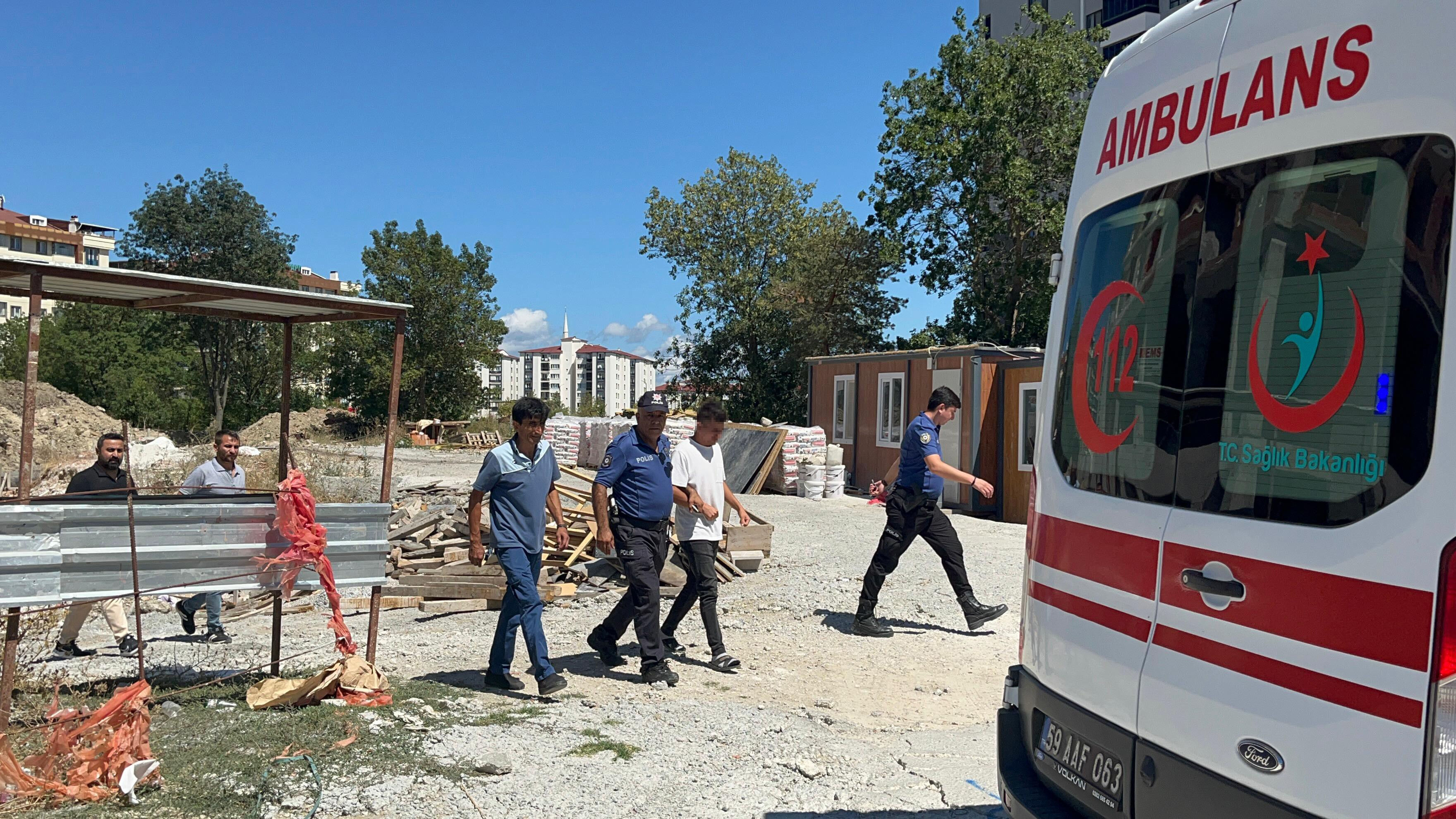 Hamile eşinin altınlarını kumarda harcayıp intihara kalkıştı - 1. Resim