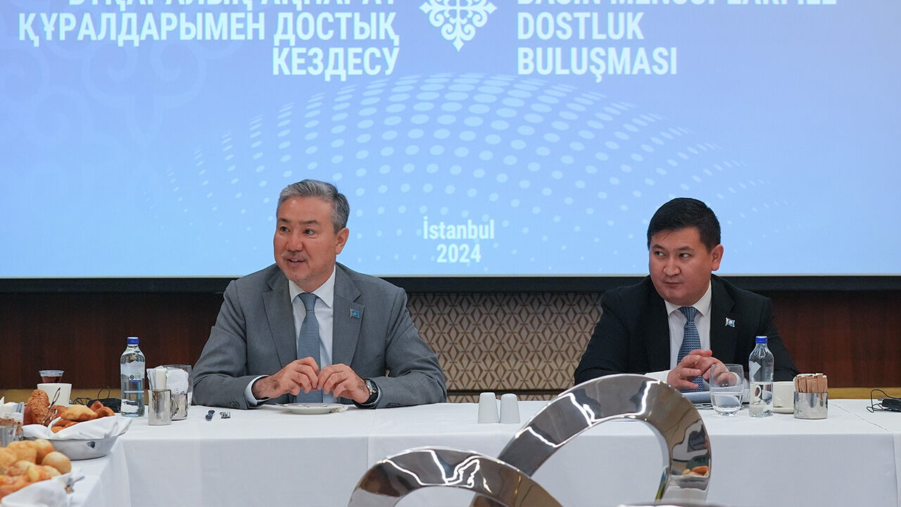 Kazakistan'ın Ankara Büyükelçisi Sapiyev İstanbul'da basın mensuplarıyla buluştu - 1. Resim