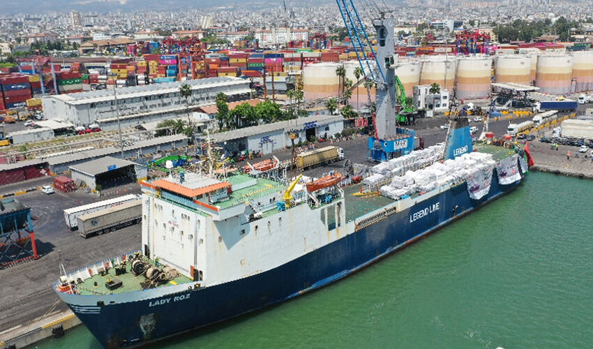 Kuveyt KSR ve İHH Gazze’ye insani yardım gemisi gönderdi Kuveyt KSR ve İHH Gazze’ye insani yardım gemisi gönderdi - 1. Resim