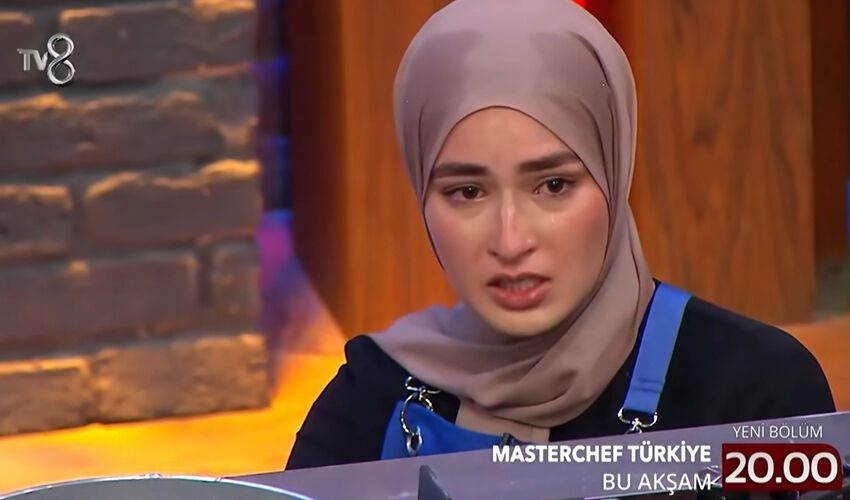 MasterChef’te Zeynep yarışmacı arkadaşı Beyza’yı ağlattı! İzleyiciden tepki gecikmedi MasterChef’te Zeynep yarışmacı arkadaşı Beyza’yı ağlattı! İzleyiciden tepki gecikmedi - 1. Resim