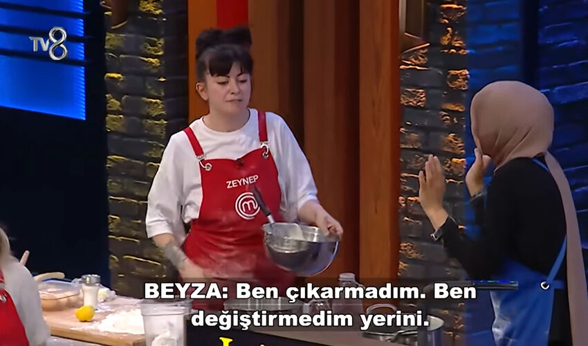 MasterChef’te Zeynep yarışmacı arkadaşı Beyza’yı ağlattı! İzleyiciden tepki gecikmedi MasterChef’te Zeynep yarışmacı arkadaşı Beyza’yı ağlattı! İzleyiciden tepki gecikmedi - 2. Resim