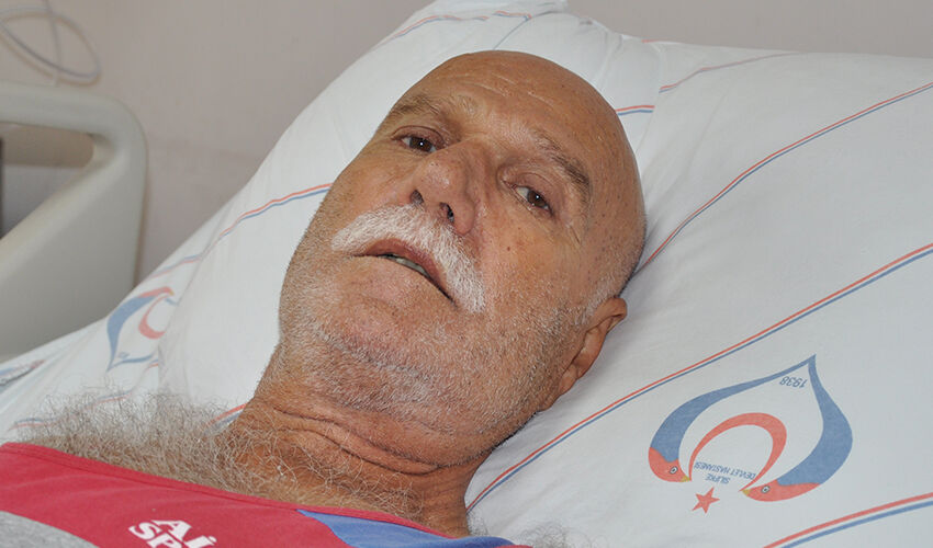 Muayene için gitti, kalp krizi geçirdi! Doktorların dakikalarla yarışı kamerada Muayene için gitti, kalp krizi geçirdi! Doktorların dakikalarla yarışı kamerada - 3. Resim