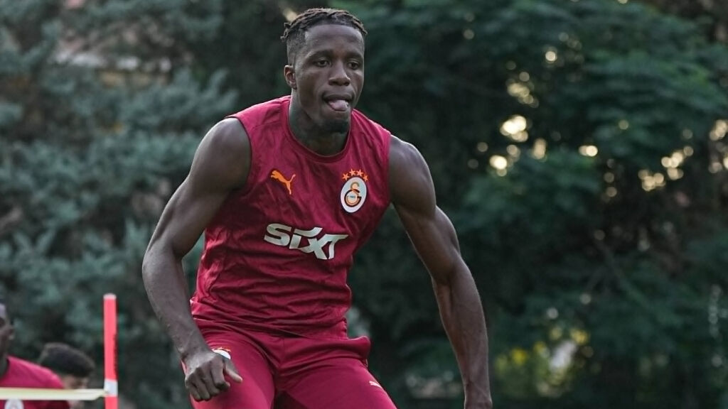 Okan Buruk, soyunma odasındaki krizi anlattı! Kerem Aktürkoğlu için son noktayı koydu - 1. Resim