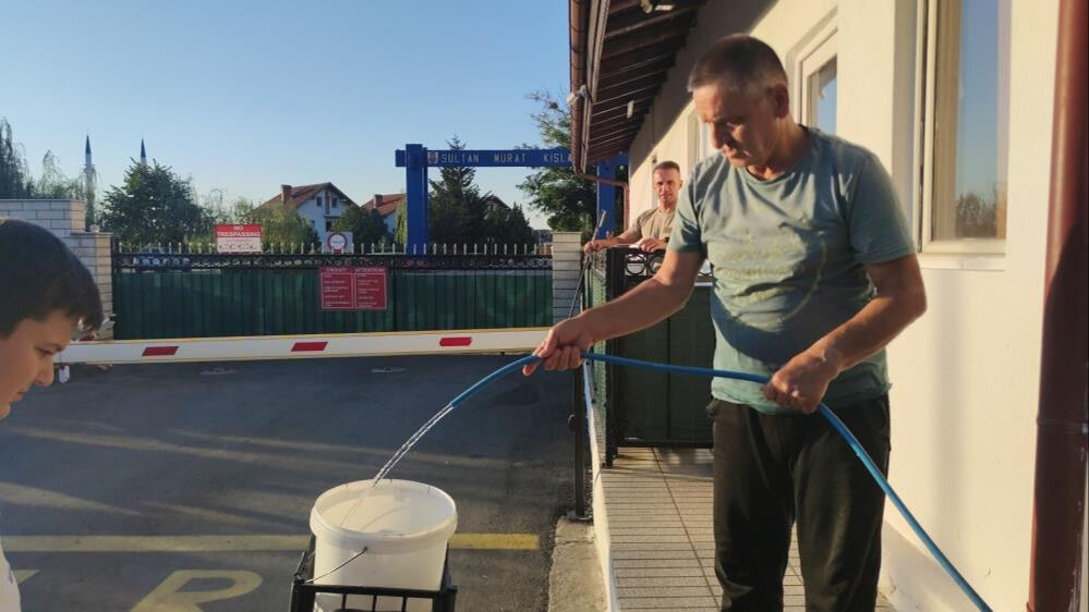 Türkiye, haftalarca susuz kalan Kosovalıların imdadına yetişti Türkiye, haftalarca susuz kalan Kosovalıların imdadına yetişti - 1. Resim