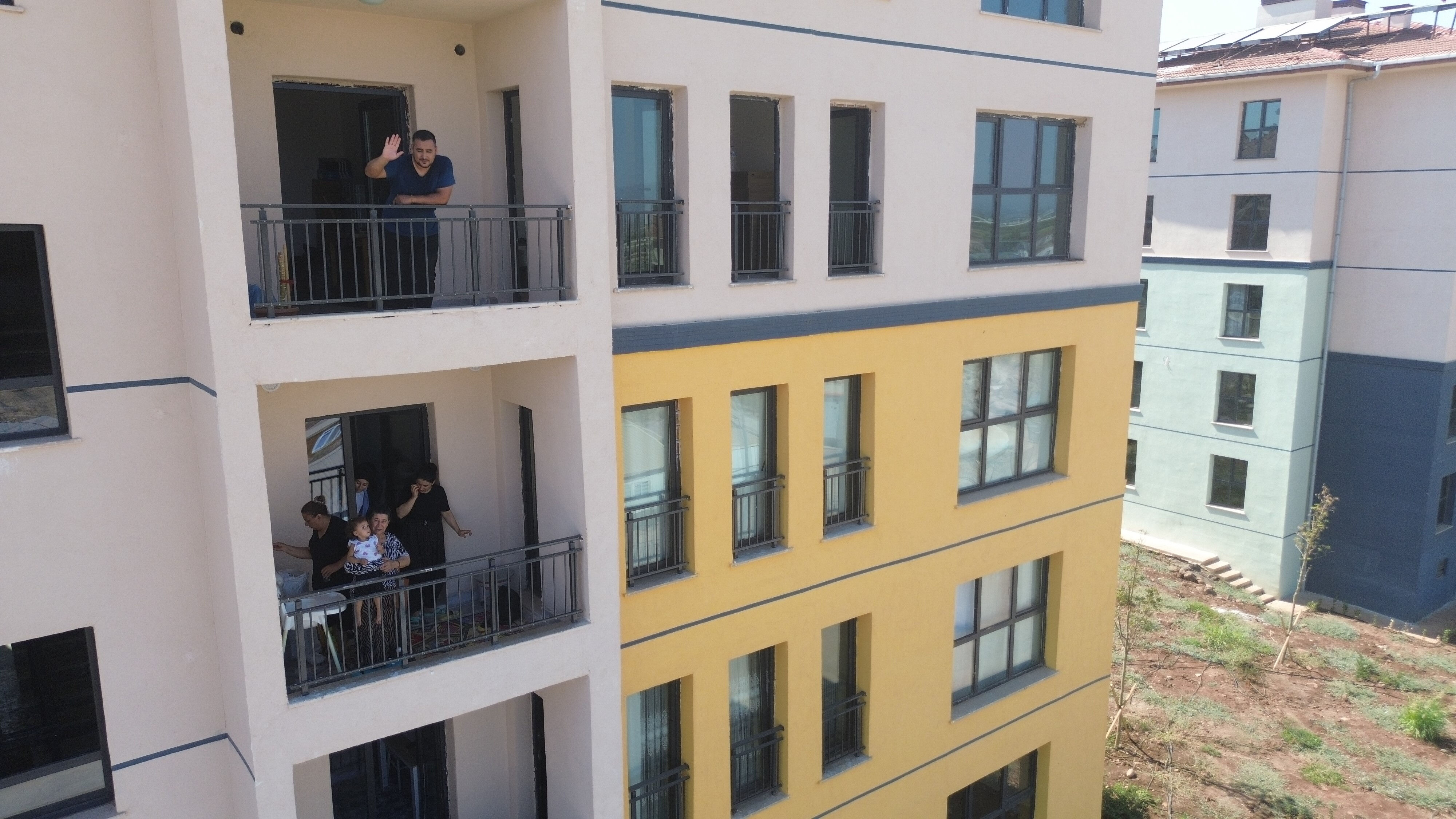 Yürünemez haldeydi 15 ayda yeni bir şehir kuruldu! Hatay Hassa'nın yeni halini görenler şaşırıyor Yürünemez haldeydi 15 ayda yeni bir şehir kuruldu! Hatay Hassa'nın yeni halini görenler şaşırıyor - 6. Resim