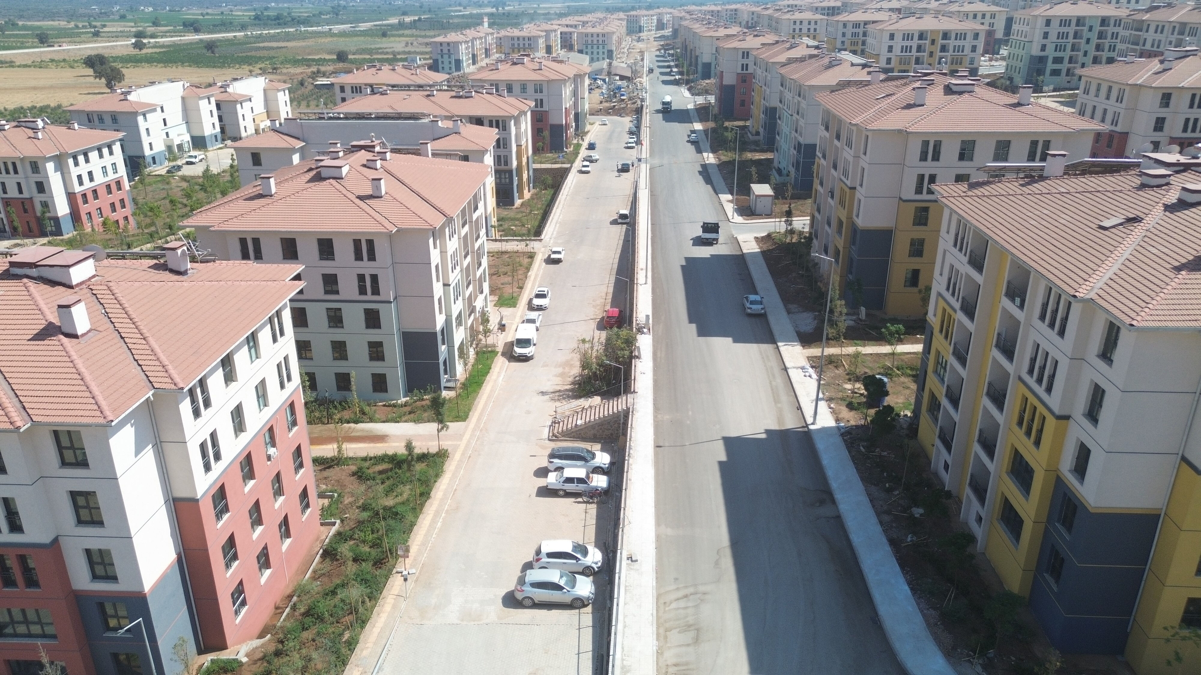 Yürünemez haldeydi 15 ayda yeni bir şehir kuruldu! Hatay Hassa'nın yeni halini görenler şaşırıyor Yürünemez haldeydi 15 ayda yeni bir şehir kuruldu! Hatay Hassa'nın yeni halini görenler şaşırıyor - 8. Resim