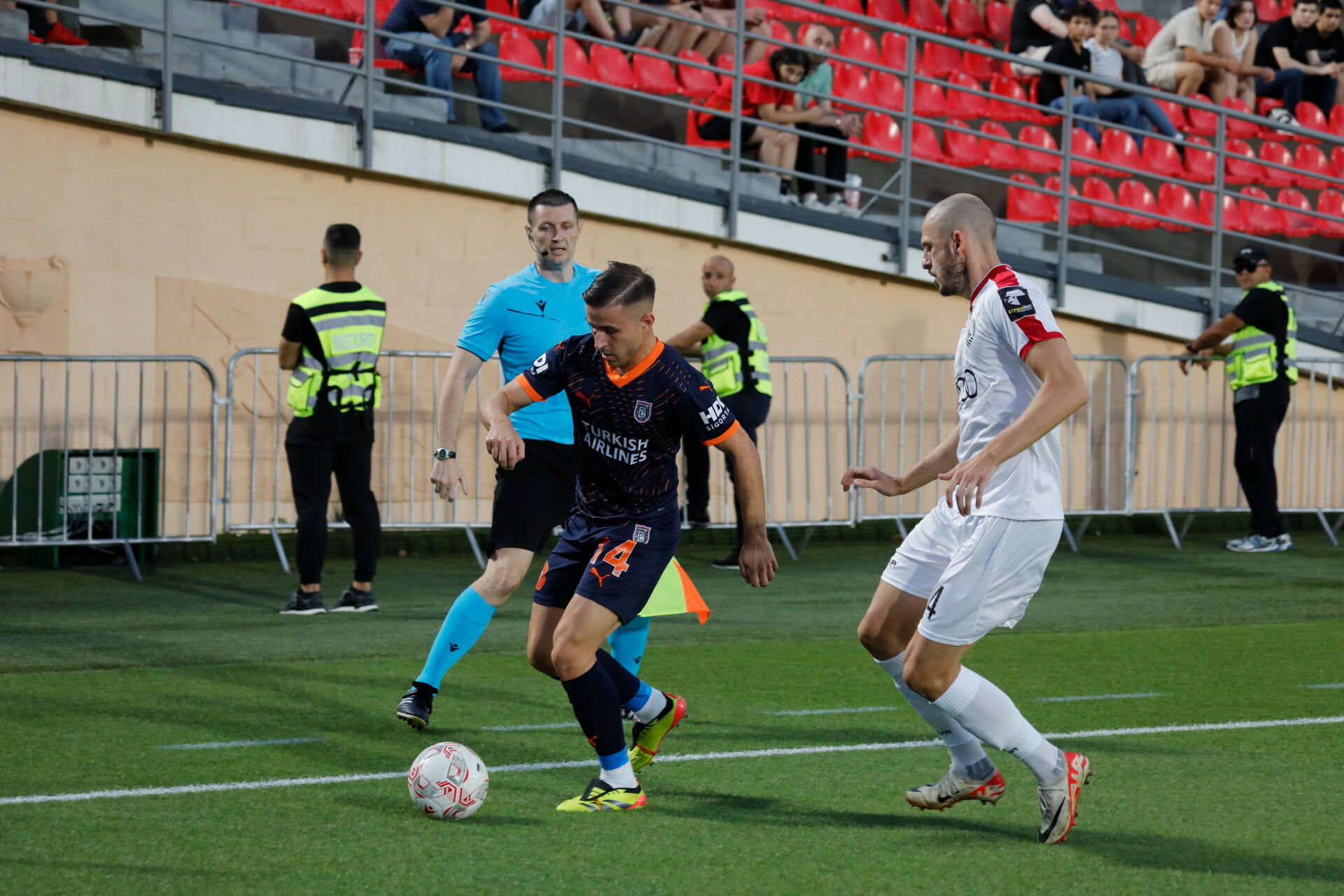 Başakşehir, turu araladı! Temsilcimiz, Gürcistan'dan galibiyetle döndü - 1. Resim