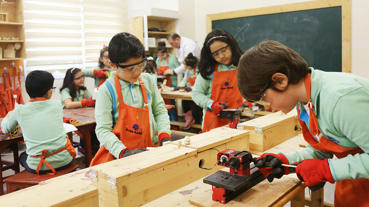 İhlas Eğitim Kurumları Genel Müdürü Hakkı Okur: Önceliğimiz iyi insan yetiştirmek - 1. Resim