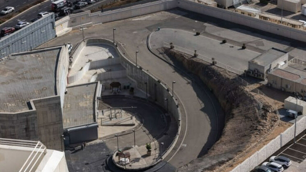 İran'ın tehditleri Netanyahu ve kabinesini 'acil' kodlu toplantıyla 'çukur'a gönderdi İran'ın tehditleri Netanyahu ve kabinesini 'acil' kodlu toplantıyla 'çukur'a gönderdi - 3. Resim