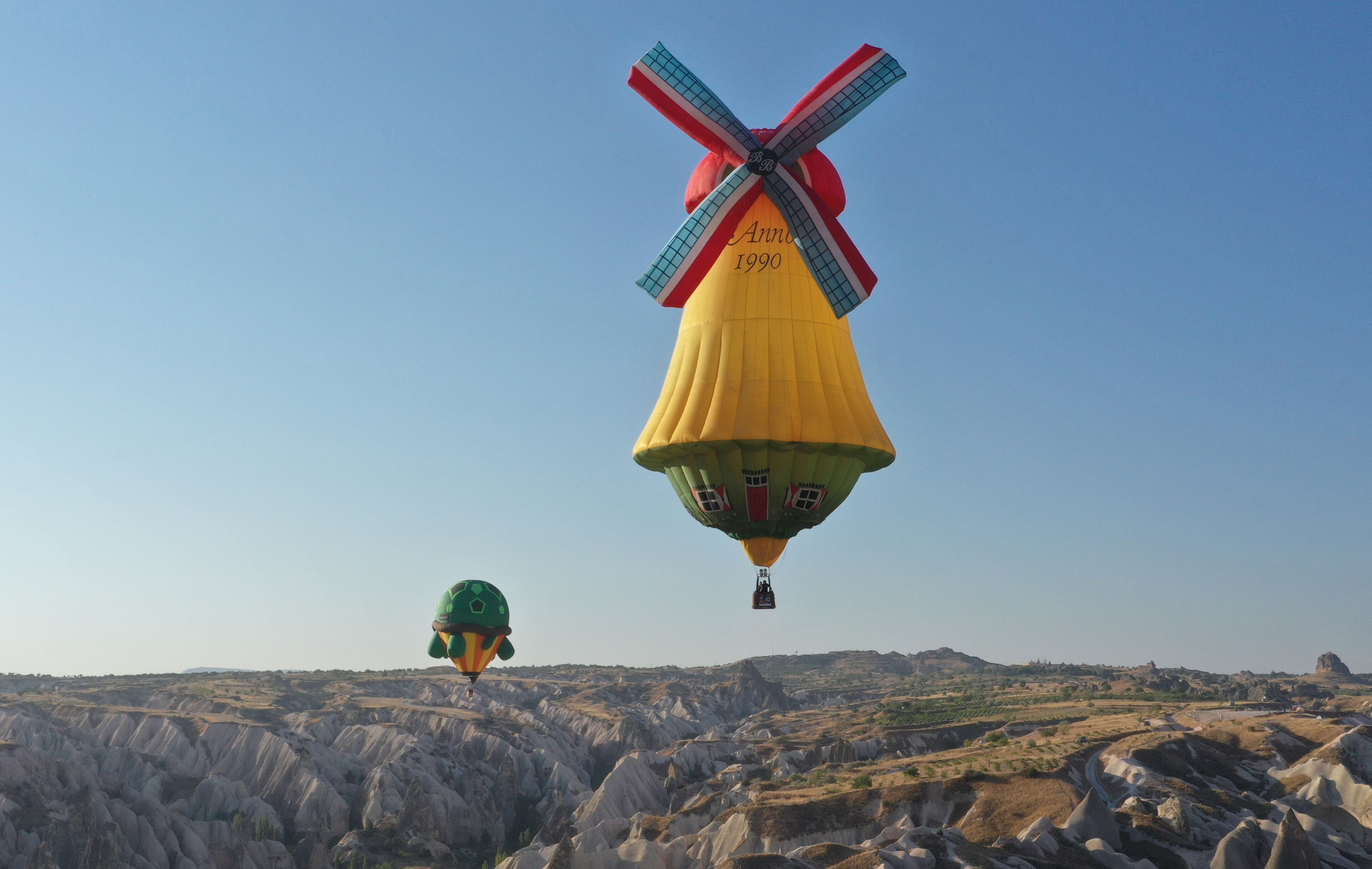Kapadokya'da farklı bir sabah! Kültür Yolu Festivali Nevşehir'de 18 ülkeden figürlü sıcak hava balonlarıyla başladı Kapadokya'da farklı bir sabah! Kültür Yolu Festivali Nevşehir'de 18 ülkeden figürlü sıcak hava balonlarıyla başladı - 6. Resim