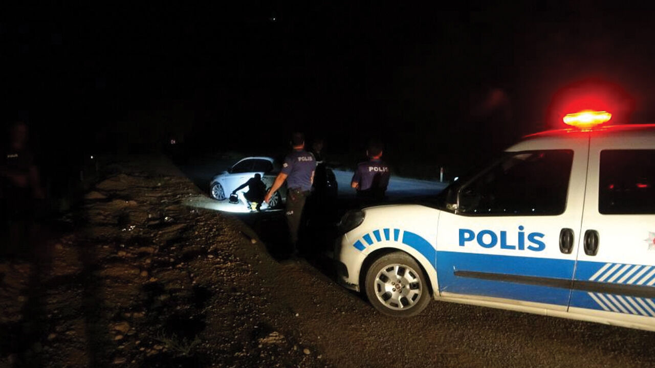 Malatya'da silahlarını ateşleyen husumetlilerin kavgası kanlı bitti - 1. Resim