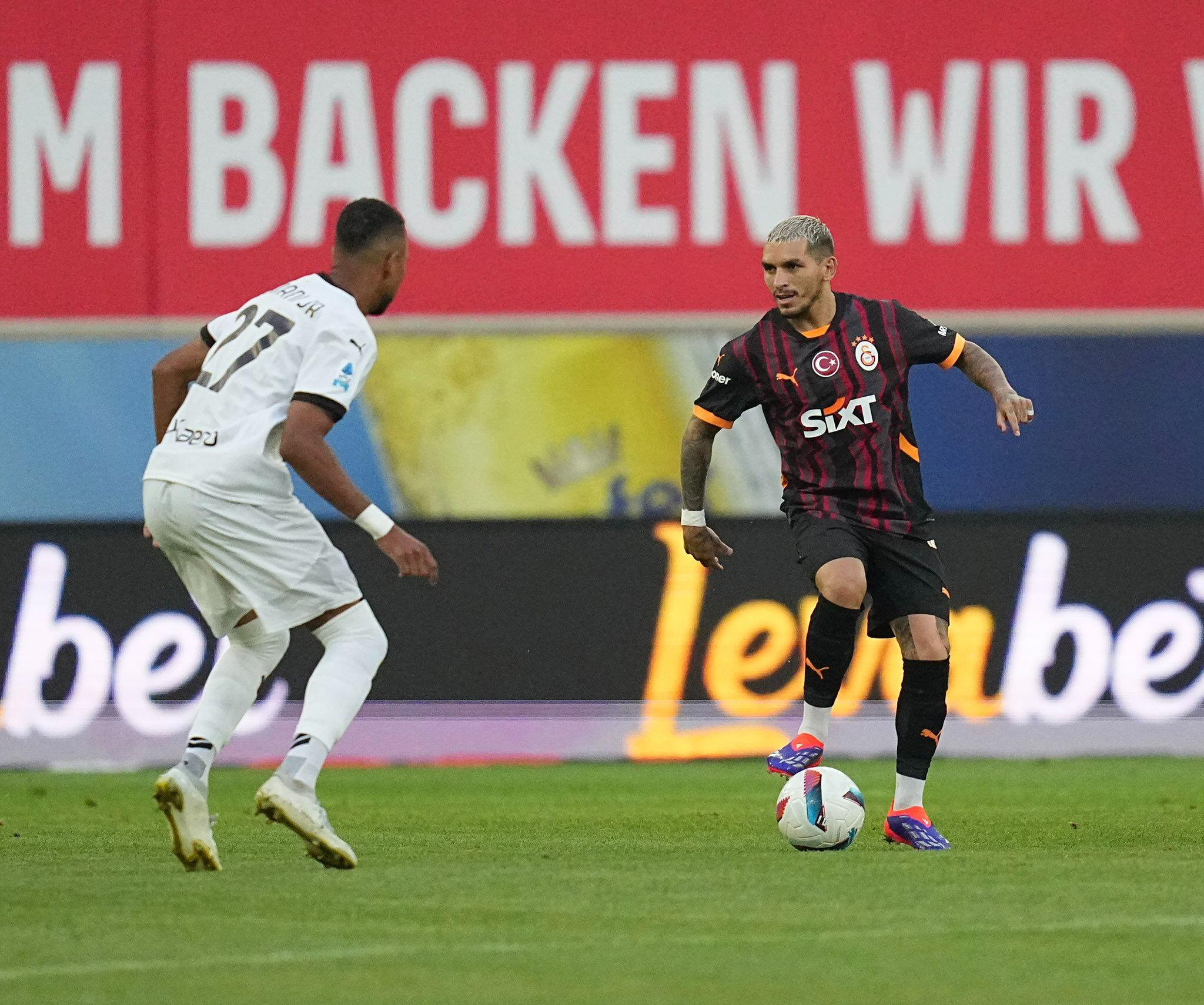 Süper Lig'de perde Galatasaray-Hatayspor maçıyla açılıyor Süper Lig'de perde Galatasaray-Hatayspor maçıyla açılıyor - 2. Resim