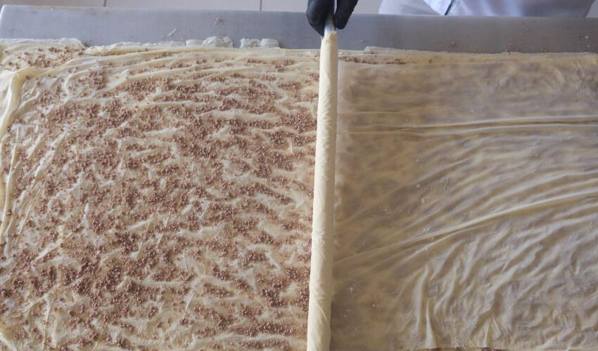 Fıstıklı ve cevizliyi aratmıyor! Dünyada bir ilk: Kıymalı baklava yaptı, tadanların yorumları şaşırttı - 2. Resim