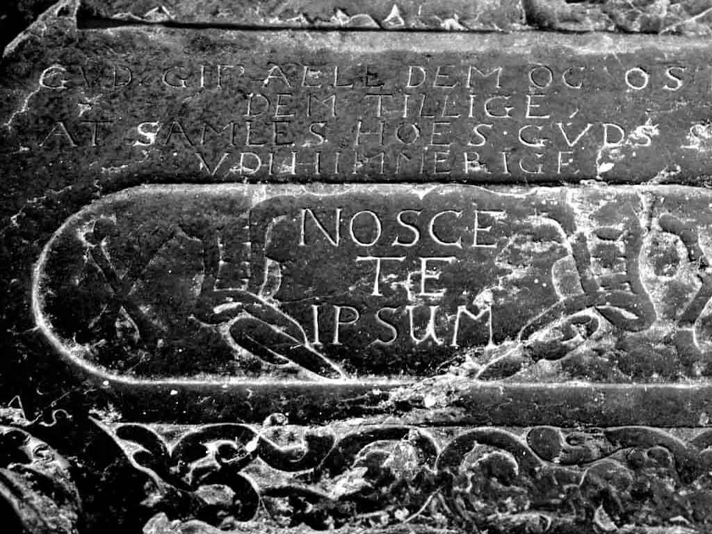 Latince ve Yunancası merak edilen "Kendini Bil" sözünün hikayesi - 1. Resim