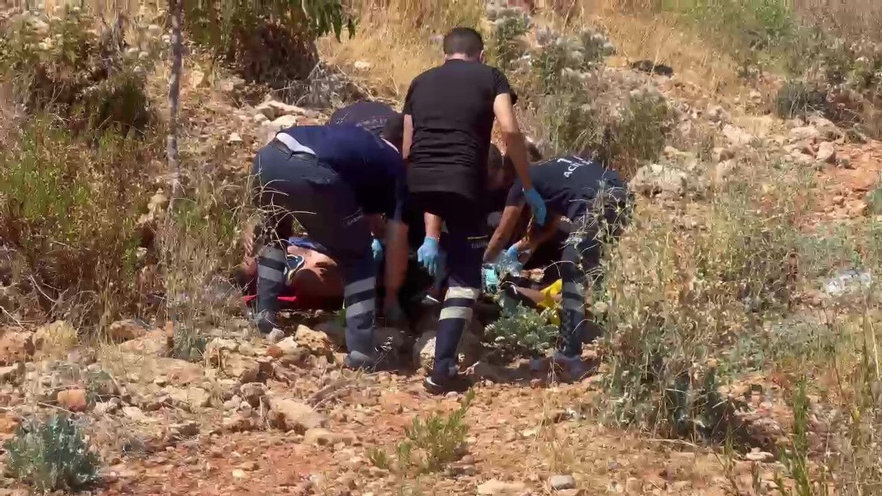 Tuvaletini yapmak isterken 20 metrelik kayalıklardan düştü - 2. Resim