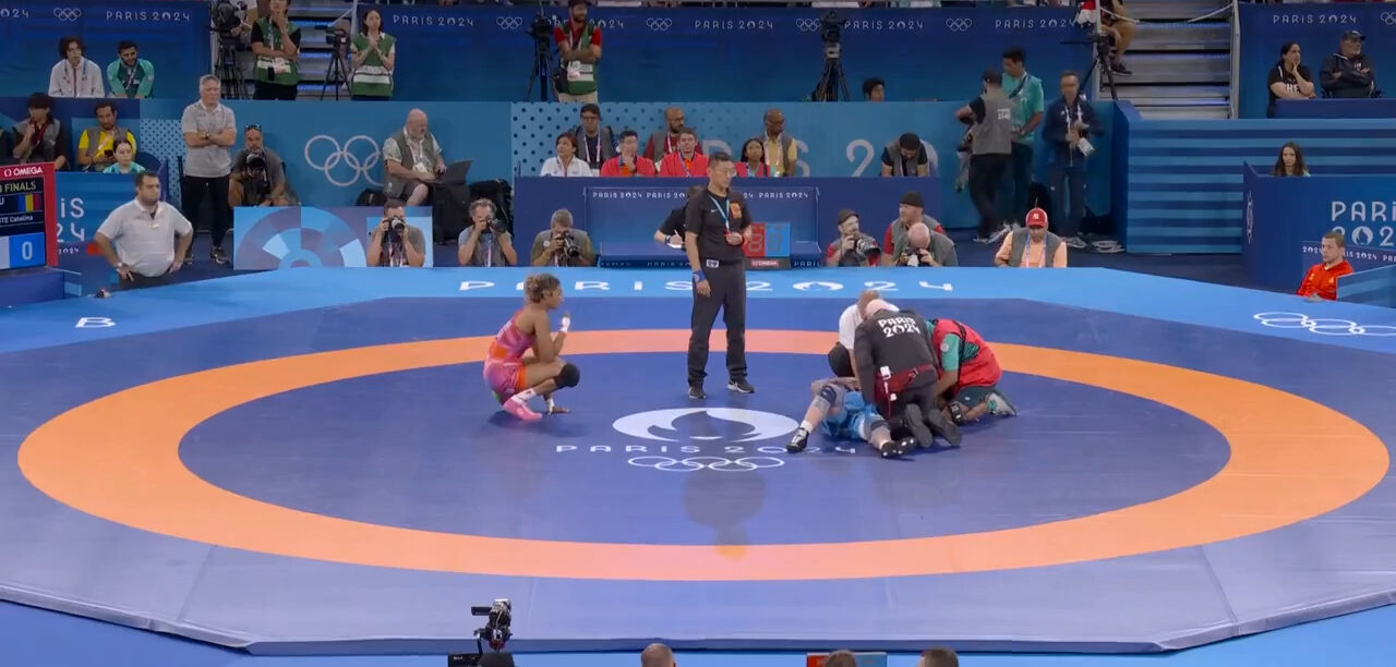 ABD'li kadın güreşçi Kennedy Alexis Blades, rakibini boynundan sakatladı! - 1. Resim