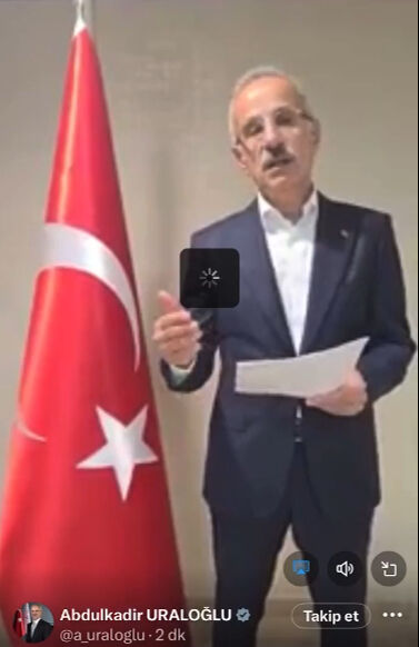 Bakan Uraloğlu İnstagram'ın açılacağını zor duyurdu! Görüntü sık sık dondu, canlı yayın yarıda kesildi - 1. Resim