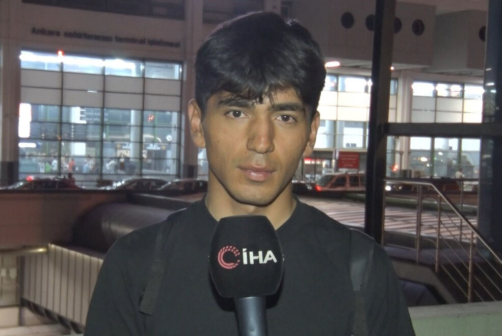 Otobüs köprü ayağına ok gibi saplanmıştı! Kazadan son anda böyle kurtulmuş - 2. Resim