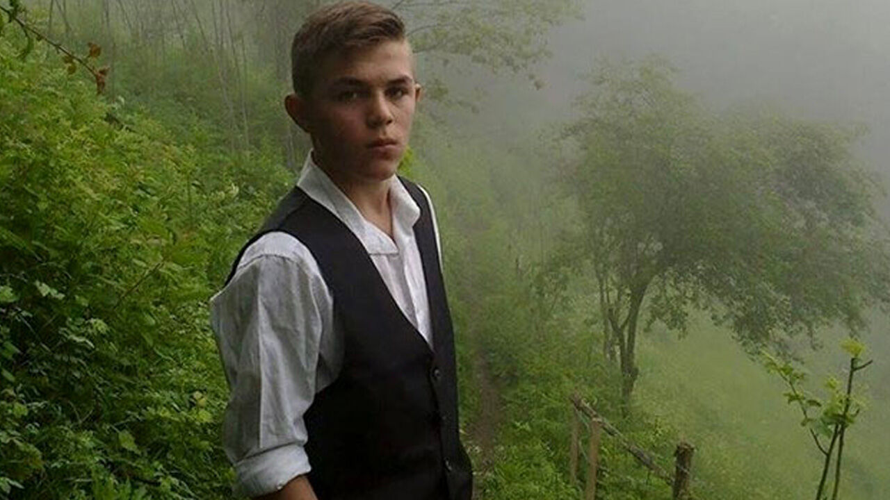 Şehit Eren Bülbül'ün ölümünün üzerinden 7 yıl geçti! Anne Ayşe Bülbül'ün sözleri yürek dağladı Şehit Eren Bülbül'ün ölümünün üzerinden 7 yıl geçti! Anne Ayşe Bülbül'ün sözleri yürek dağladı - 1. Resim