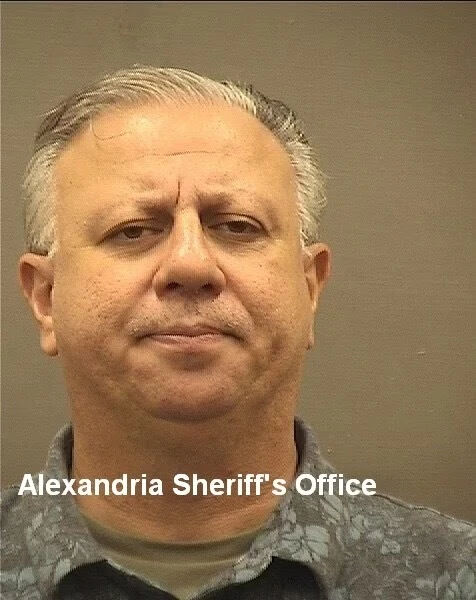 Türk vatandaşı Pentagon çalışanı onlarca gizli belgeyi kaçırırken yakalandı Türk vatandaşı Pentagon çalışanı onlarca gizli belgeyi kaçırırken yakalandı - 1. Resim