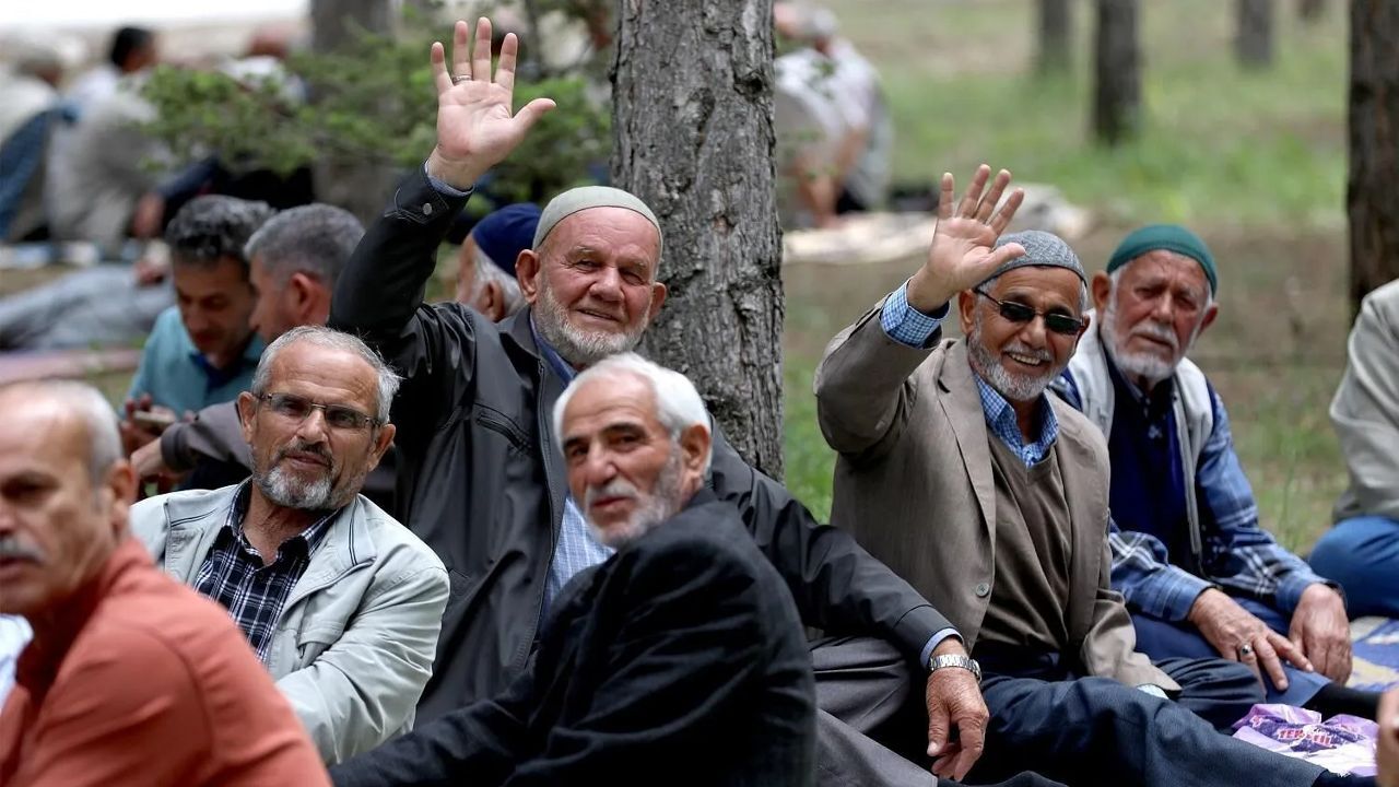 Yüksek maaş için hesap yapan emekli adayları dikkat! Tarihlere bakın, yüzde 35 fark olacak