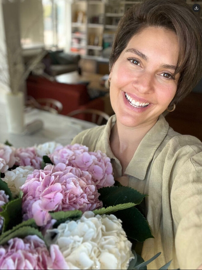 Bergüzar Korel imaj değiştirdi! Yeni haline yorum yağdı - 1. Resim