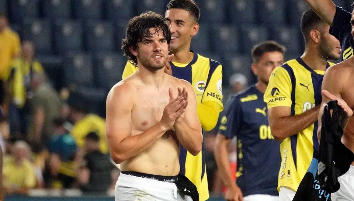 Ferdi Kadıoğlu Fenerbahçe'ye veda mı etti? O anlar sosyal medyada gündem oldu - 2. Resim