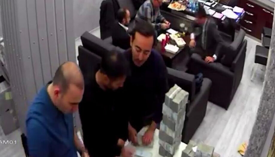 CHP'de para sayma skandalında yeni gelişme! 25 Eylül'de hakim karşısına çıkacaklar CHP'de para sayma skandalında yeni gelişme! 25 Eylül'de hakim karşısına çıkacaklar - 1. Resim