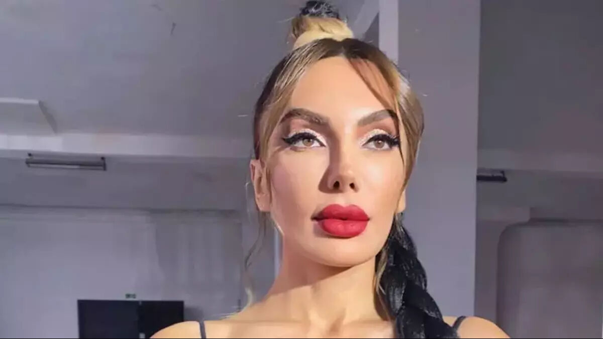 'Çok Güzel Hareketler Bunlar' skecine sinirlendi! Ateş püskürdü - 1. Resim