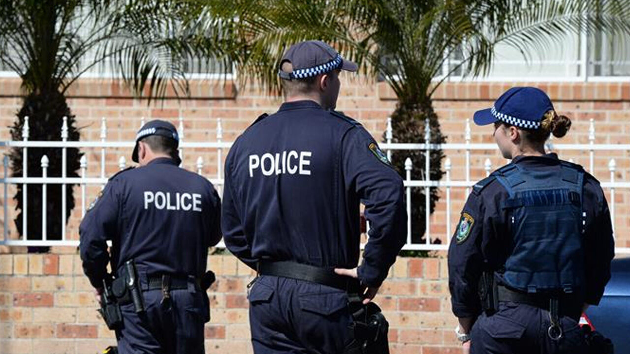 Lüks otelde helikopter faciası! Önce etrafında döndü sonra çakıldı - 2. Resim