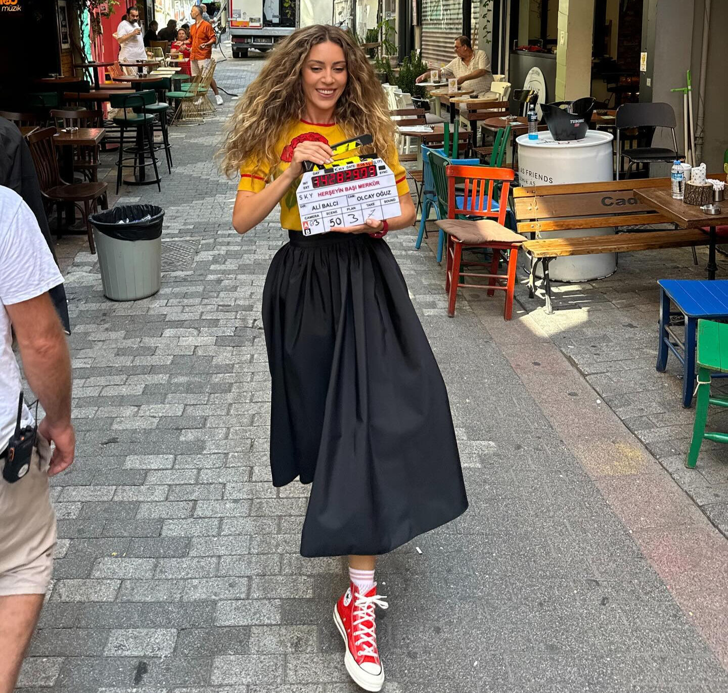 Sinem Kobal uzun süre sonra setlere döndü! Yeni projesinin tarihini duyurdu Sinem Kobal uzun süre sonra setlere döndü! Yeni projesinin tarihini duyurdu - 1. Resim