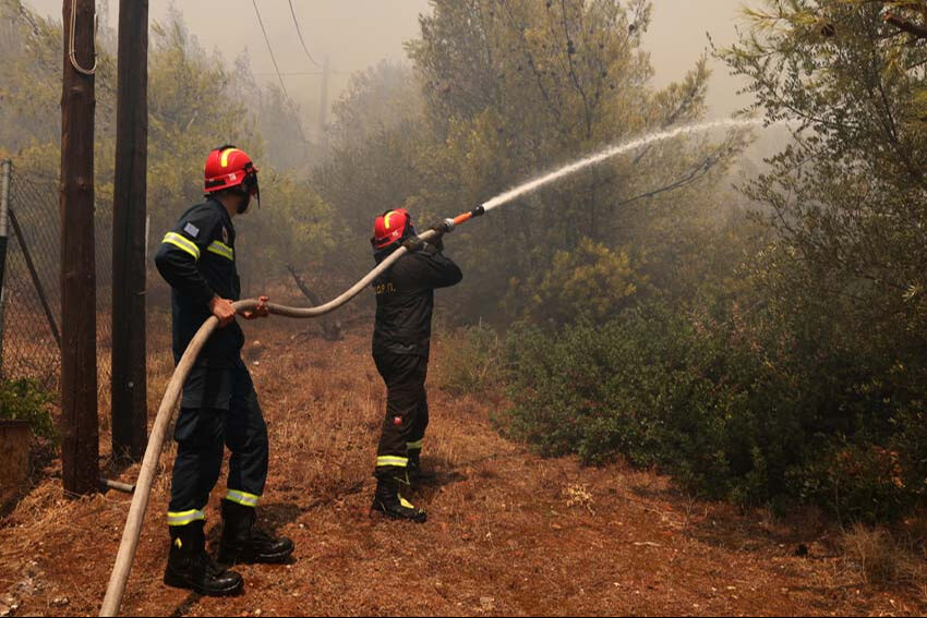Yunanistan'da yangın krizi! Alevler yıldırım hızıyla yayılıyor - 4. Resim