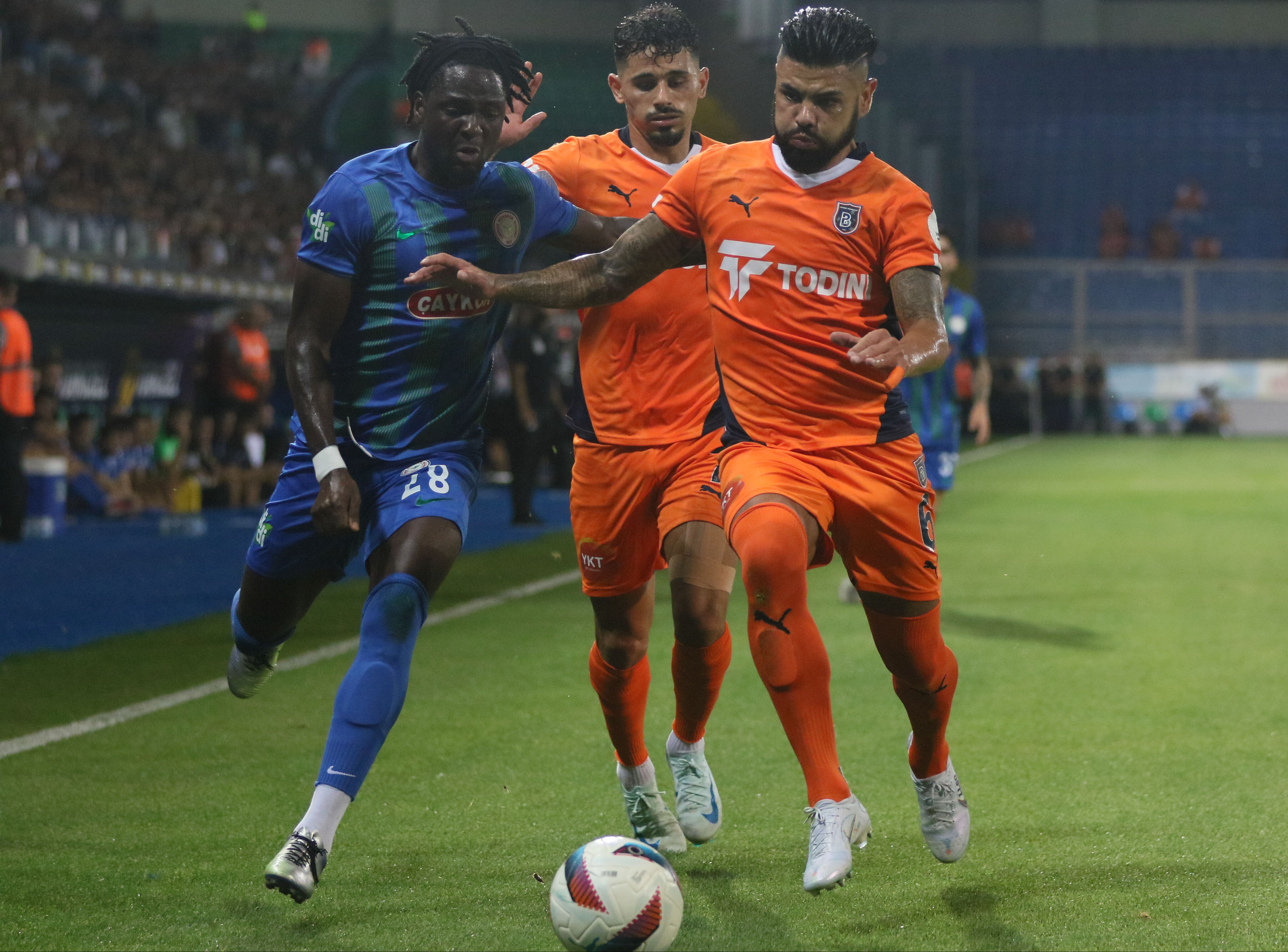 Çaykur Rizespor ile RAMS Başakşehir 1'er puana razı oldu Çaykur Rizespor ile RAMS Başakşehir 1'er puana razı oldu - 1. Resim