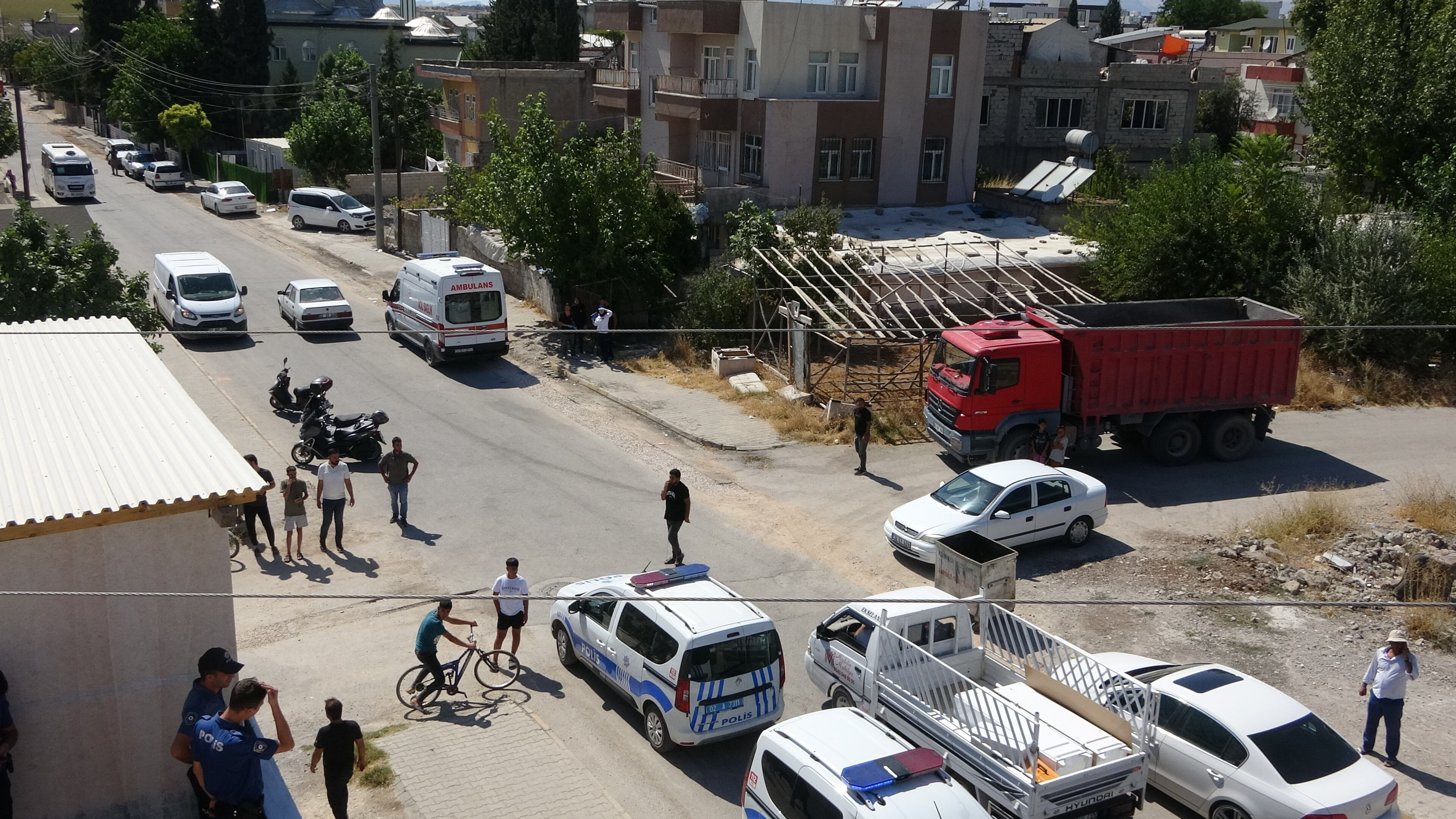Kahreden elektrik faciası! Boya yaparken akıma kapılan Abdurrahman Atlı hayatını kaybetti - 1. Resim