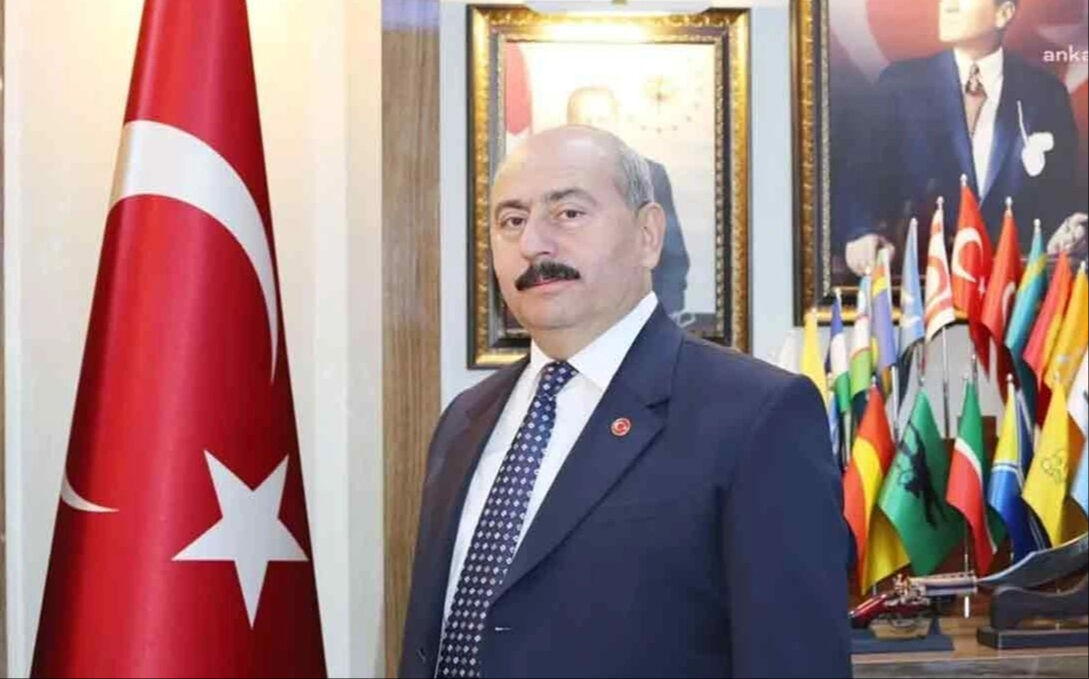 Cumhurbaşkanı Erdoğan tek tek duyurdu! İşte AK Parti'ye geçen 15 isim Cumhurbaşkanı Erdoğan tek tek duyurdu! İşte AK Parti'ye geçen 17 isim - 14. Resim