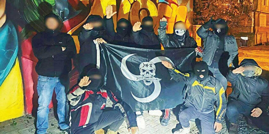 Eskişehir'de baltalı saldırganın akıl hocası Ataman Kardeşler mi? Eğitim videoları yeniden gündem oldu - 3. Resim