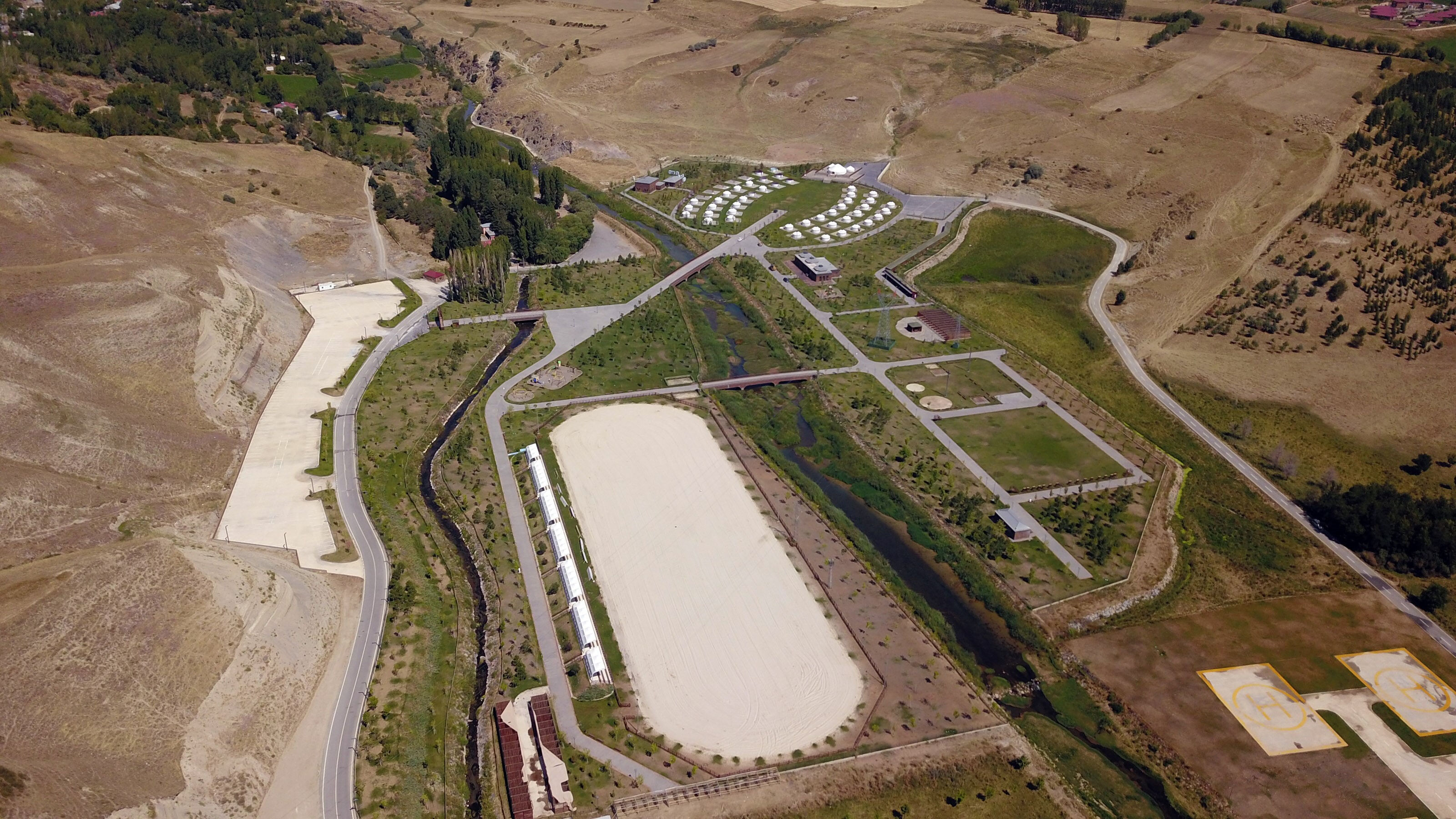 Ahlat Malazgirt Zaferi'nin 953. yıl dönümü kutlamaları için hazır! - 2. Resim