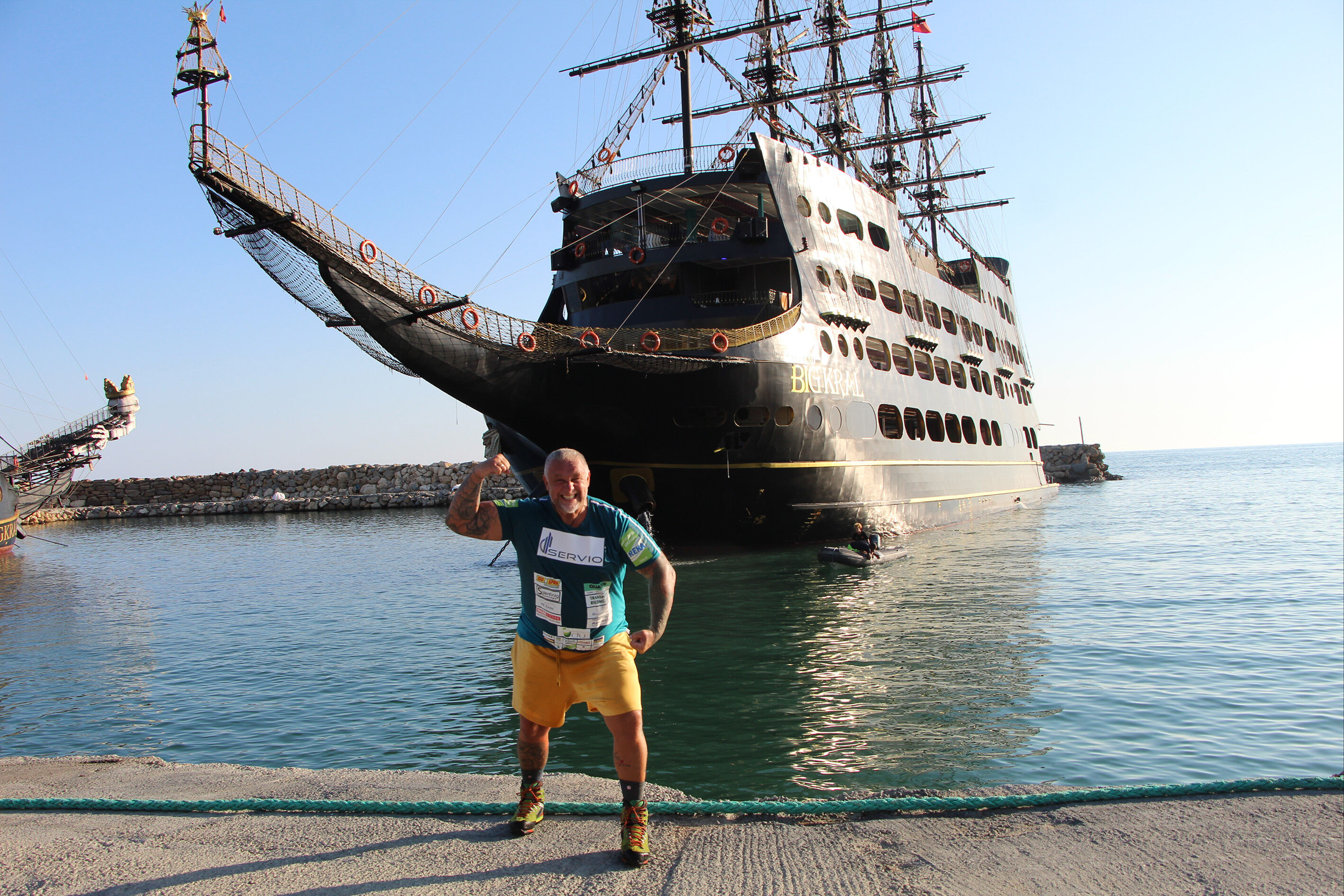 Antalya'da yeni bir rekor! Avusturyalı sporcu Alanya'da 1300 ton ağırlığındaki tekneyi çekti - 3. Resim