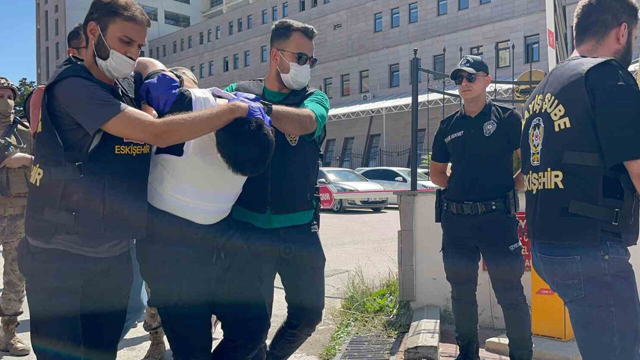 Arda Küçükyetim Avrupa'yı alarma geçirdi! Türkiye'den yardım istediler Arda Küçükyetim Avrupa'yı alarma geçirdi! Türkiye'den yardım istediler - 1. Resim