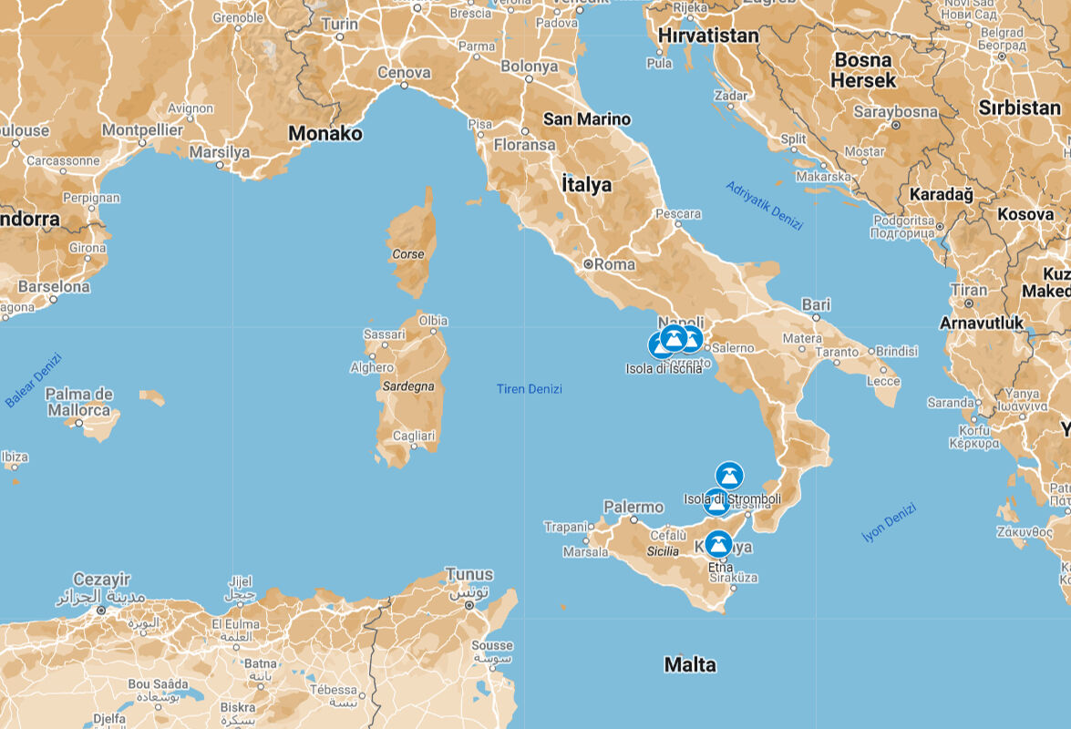 Etna Yanardağ'ında büyük bir patlama yaşandı! Yeniden lav ve kül püskürttü - 1. Resim