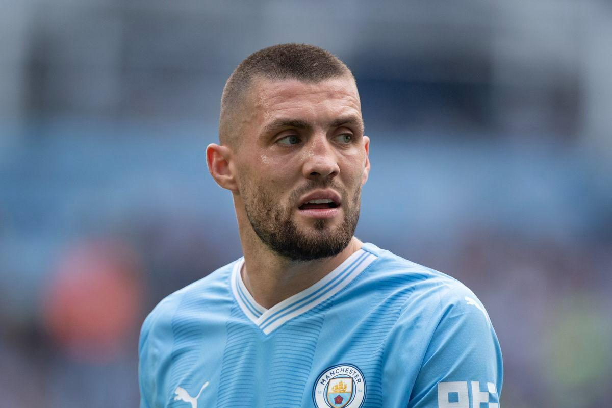 Fenerbahçe'de Lille maçı sonrası karar verildi! Mourinho yıldız orta sahayı istiyor - 5. Resim