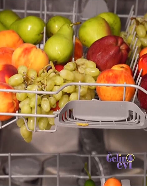 Gelin Evi’nde şaşırtan anlar! Ezgi Sertel bulaşık makinesinden çıkanları görünce hayrete düştü Gelin Evi’nde şaşırtan anlar! Ezgi Sertel bulaşık makinesinden çıkanları görünce hayrete düştü - 2. Resim