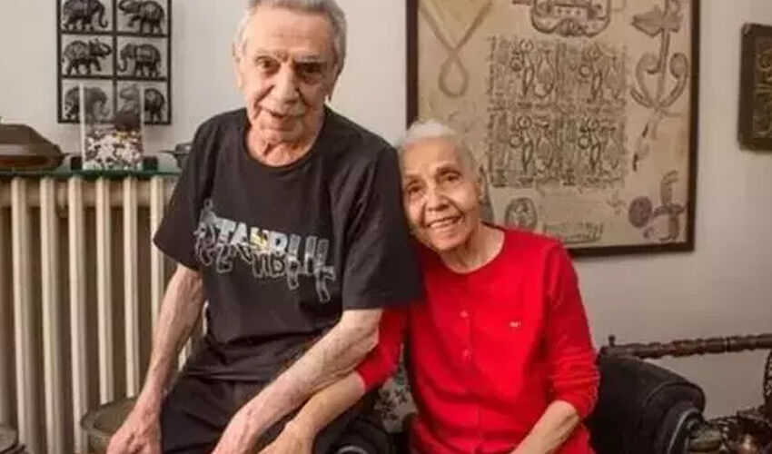 İbrahim Tatlıses dua isteyerek duyurdu: Aydemir Akbaş yoğun bakıma kaldırıldı İbrahim Tatlıses dua isteyerek duyurdu: Aydemir Akbaş yoğun bakıma kaldırıldı - 6. Resim