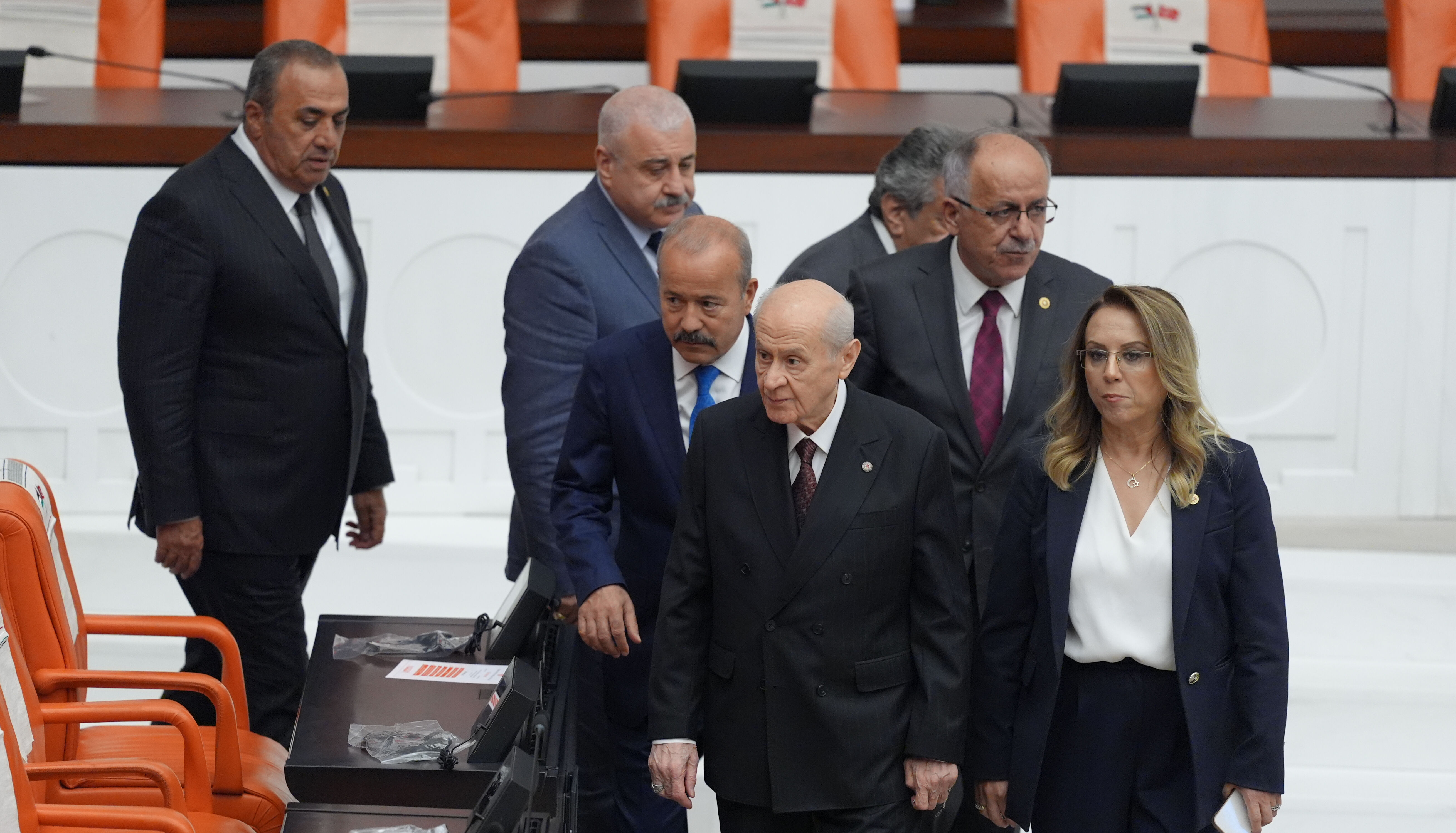 Mahmut Abbas TBMM'de konuştu! Salondaki fotoğraf detayı dikkat çekti Mahmut Abbas TBMM'de konuştu; salondaki fotoğraf detayı dikkat çekti - 2. Resim