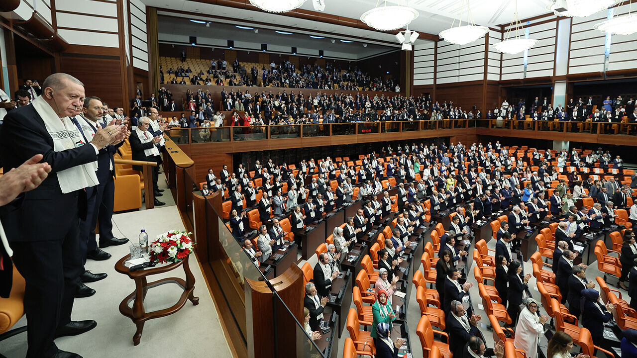 Meclis'te tarihi gün... Filistin Devlet Başkanı Mahmud Abbas'tan dünyaya 'Gazze' mesajı: Ya zafer ya şehadet - 5. Resim