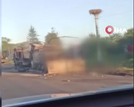 Ukrayna, Rus askeri konvoyunu vurdu: Onlarca ölü ve esir var Ukrayna, Rus askeri konvoyunu vurdu: Onlarca ölü ve esir var - 1. Resim