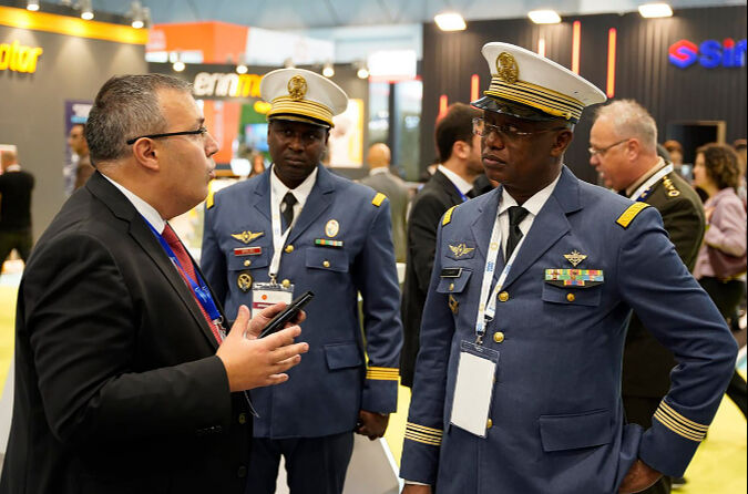 2 milyar dolarlık savunma atağı! Yerli silahlar, savaşların gölgesinde ‘SAHA’ya iniyor 2 milyar dolarlık savunma atağı! Yerli silahlar, savaşların gölgesinde ‘SAHA’ya iniyor - 1. Resim